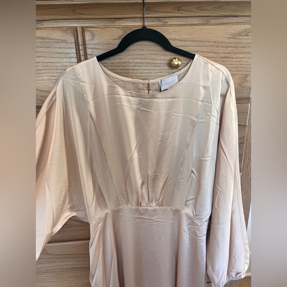 Sugarlips Chateau Satin Champagne Dolman Sleeve Midi Dress - Picture 2 of 9